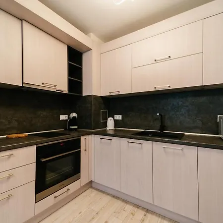 за гости веси Μπουργκάς